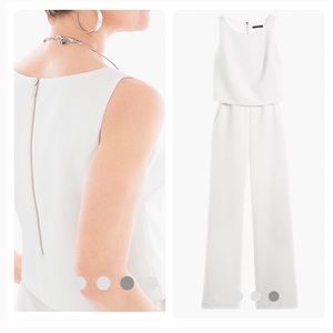 Chico’s White overlay Jumpsuit w pockets 🎉